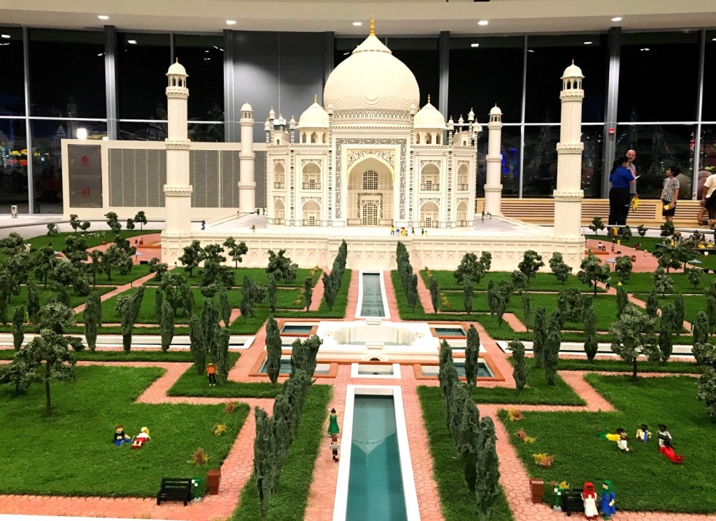 Taj-Mahal-Legoland
